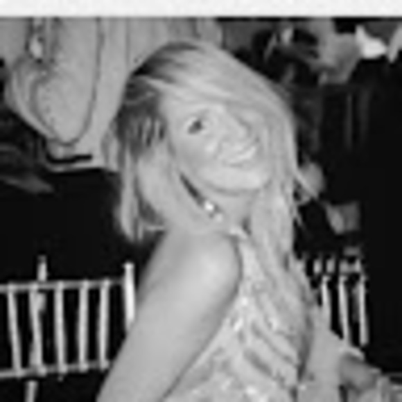 Meet your Posher, Daniela - Picture 1 of 1